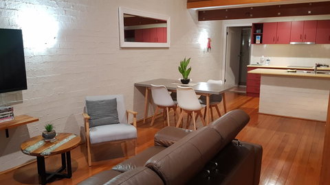Great Escape Lofts - Accommodation Newcastle 2
