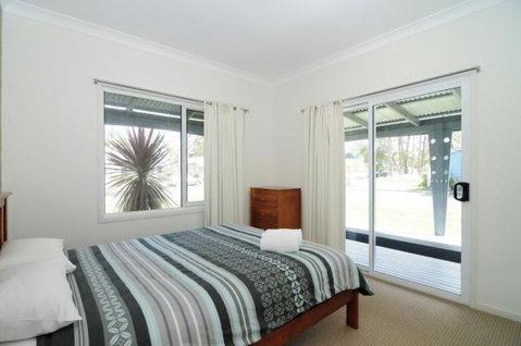 Huskisson Holiday Motel Cabins - Accommodation Newcastle 28