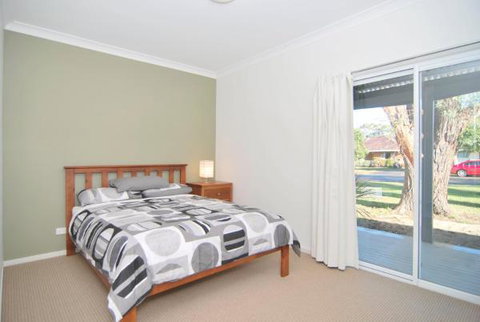 Huskisson Holiday Motel Cabins - Accommodation Newcastle 30