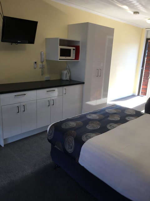 Pelican Motor Inn - Accommodation Newcastle 1