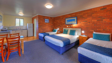 Pelican Motor Inn - Accommodation Newcastle 4