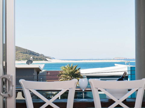 Blue View @ Fingal Bay - Accommodation Newcastle 13