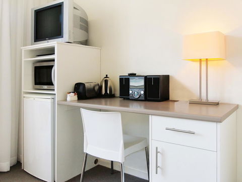Oaks Nelson Bay Lure Suites - Accommodation Newcastle 12