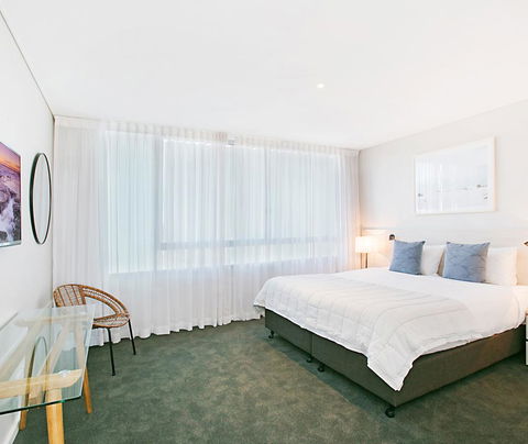 Oaks Nelson Bay Lure Suites - Accommodation Newcastle 2
