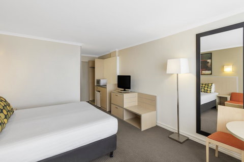 Mercure Newcastle - Accommodation Newcastle 7