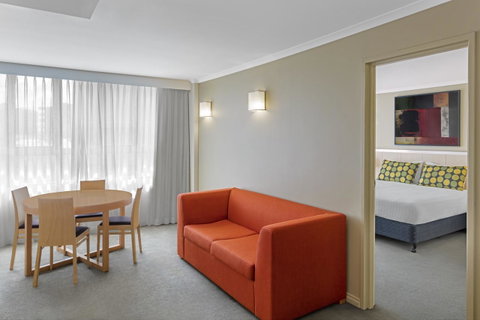 Mercure Newcastle - Accommodation Newcastle 4