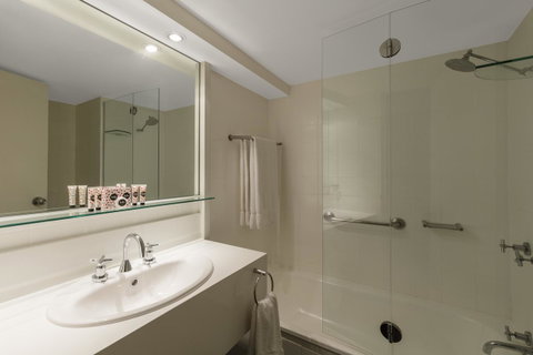 Mercure Newcastle - Accommodation Newcastle 1