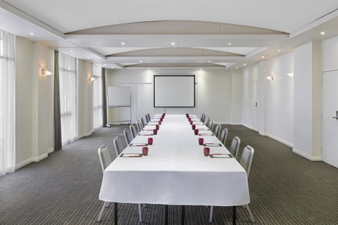 Mercure Newcastle - Accommodation Newcastle 25