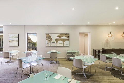 Mercure Newcastle - Accommodation Newcastle 13