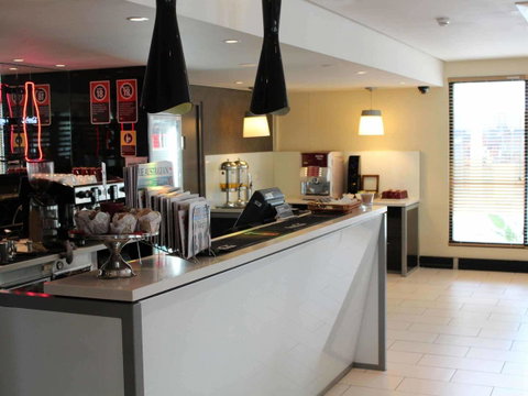 Ibis Newcastle - Accommodation Newcastle 26