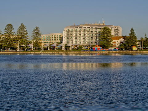 Oaks The Entrance Waterfront Suites - Accommodation Newcastle 15