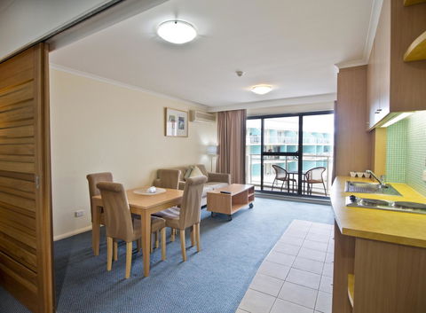 Oaks The Entrance Waterfront Suites - Accommodation Newcastle 11