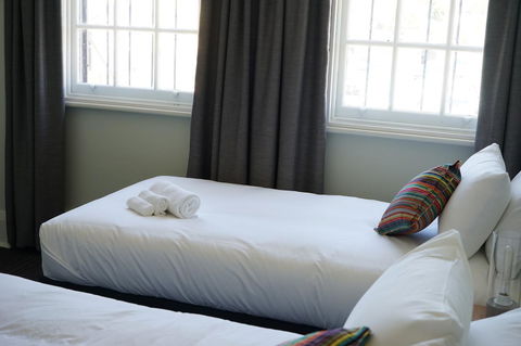 Rosehill Hotel - Accommodation Newcastle 7