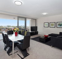 The Junction Palais - Modern and Spacious 2BR Bondi Junction Apartment Close to Everything - Accommodation Newcastle