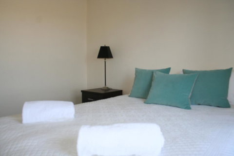 Belmont - Accommodation Newcastle 33