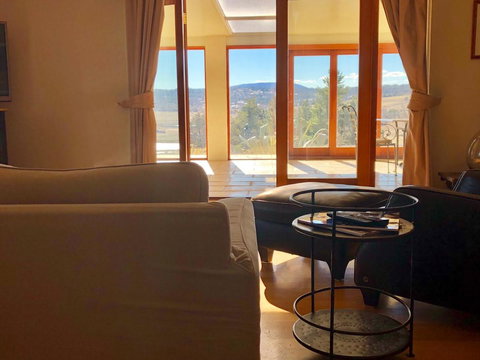 Belmont - Accommodation Newcastle 40