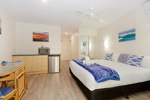 The Cove Yamba - Accommodation Newcastle 1