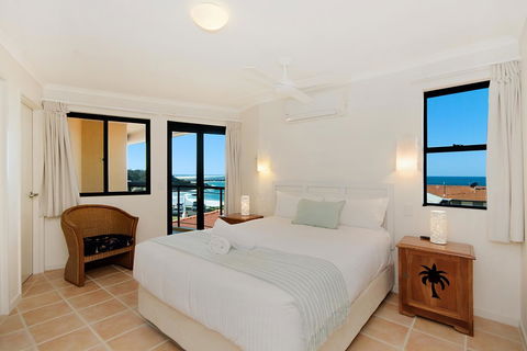 The Cove Yamba - Accommodation Newcastle 9