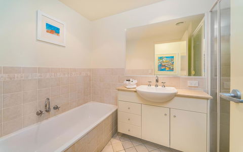 The Cove Yamba - Accommodation Newcastle 33