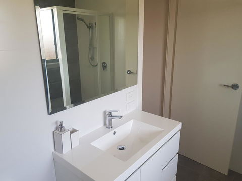 Golden Hill Cottage - Accommodation Newcastle 3