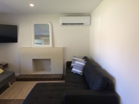 Golden Hill Cottage - Accommodation Newcastle 13