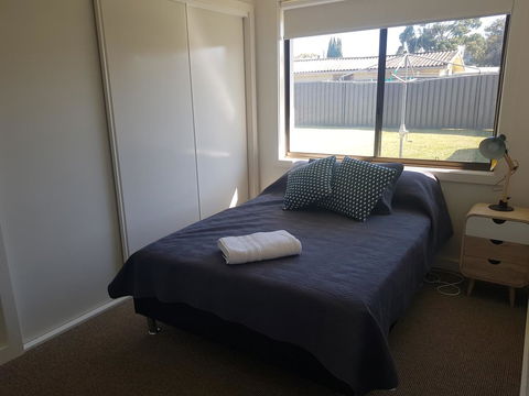 Golden Hill Cottage - Accommodation Newcastle 11
