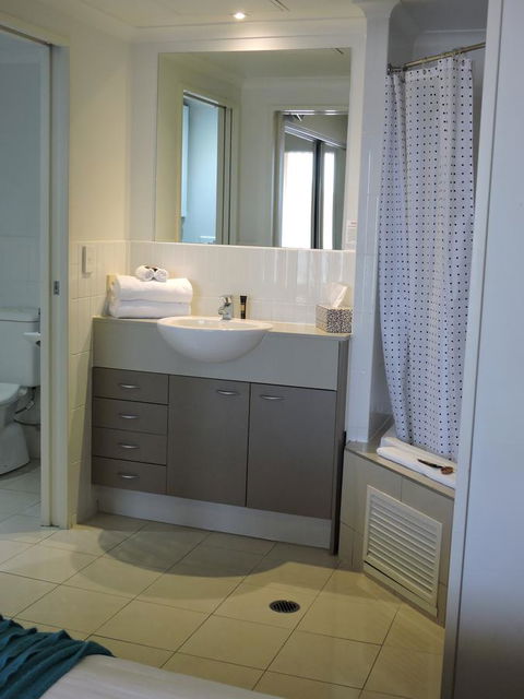 BASE Holidays - Ettalong Beach Premium Apartments - Accommodation Newcastle 8