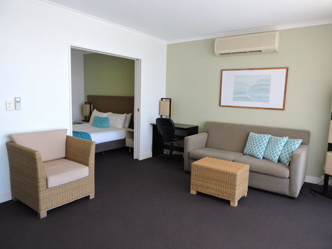 BASE Holidays - Ettalong Beach Premium Apartments - Accommodation Newcastle 9
