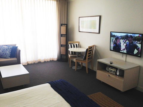 BASE Holidays - Ettalong Beach Premium Apartments - Accommodation Newcastle 40