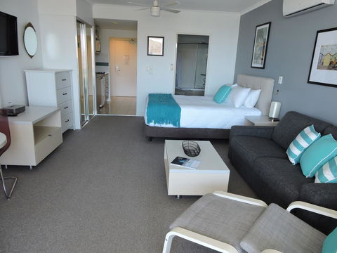 BASE Holidays - Ettalong Beach Premium Apartments - Accommodation Newcastle 18