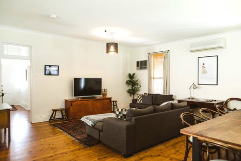 Morpeth Cottage - Accommodation Newcastle 2