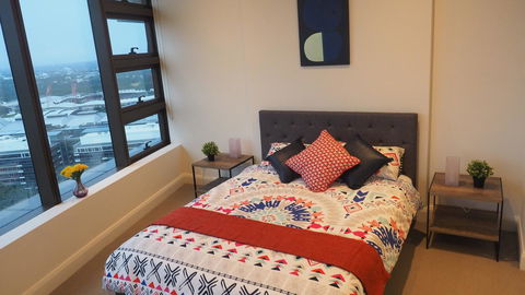 SkyGarden Sydney Olympic Park 3 & 4 Bedroom City View - Accommodation Newcastle 8