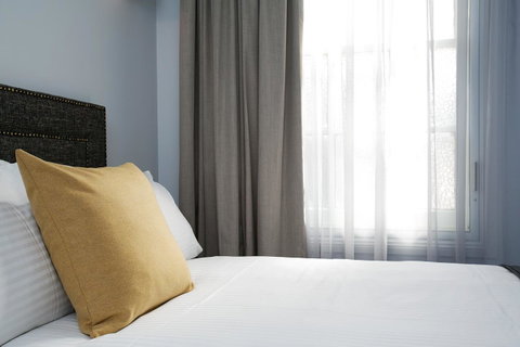 The Lucky Hotel - Accommodation Newcastle 33