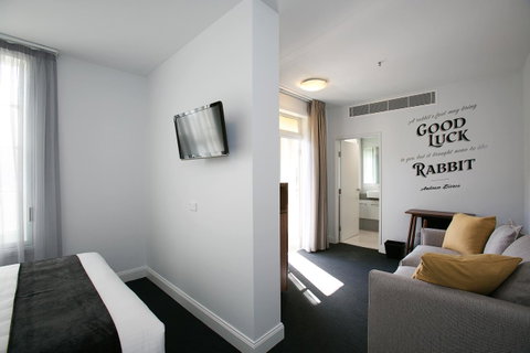 The Lucky Hotel - Accommodation Newcastle 29