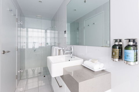 The Lucky Hotel - Accommodation Newcastle 4