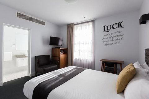 The Lucky Hotel - Accommodation Newcastle 24