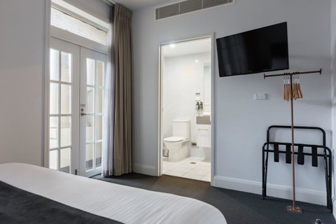 The Lucky Hotel - Accommodation Newcastle 26