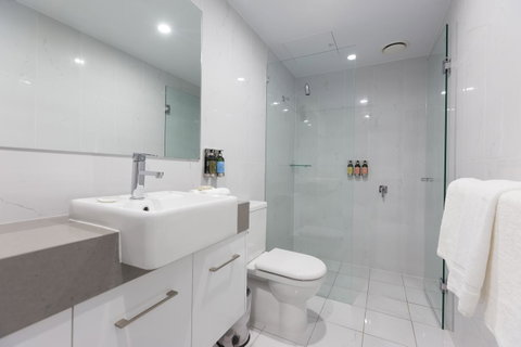 The Lucky Hotel - Accommodation Newcastle 5