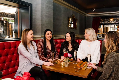 The Lucky Hotel - Accommodation Newcastle 15
