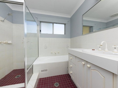2 The Breckenridge - Accommodation Newcastle 6