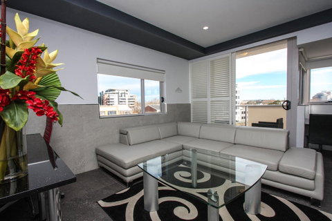 Honeysuckle Executive Apartments - Accommodation Newcastle 18