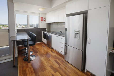 Honeysuckle Executive Apartments - Accommodation Newcastle 4