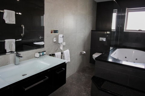 Honeysuckle Executive Apartments - Accommodation Newcastle 39