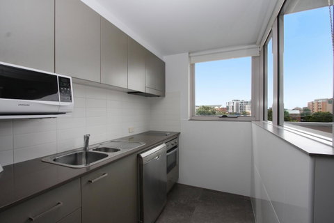 Honeysuckle Executive Apartments - Accommodation Newcastle 24