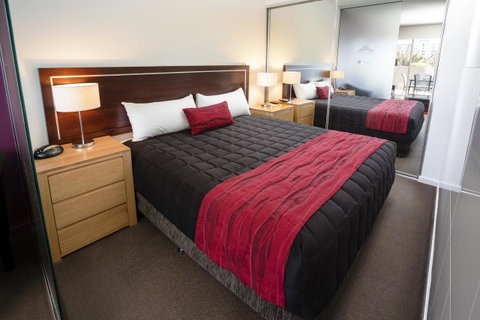 Honeysuckle Executive Apartments - Accommodation Newcastle 27