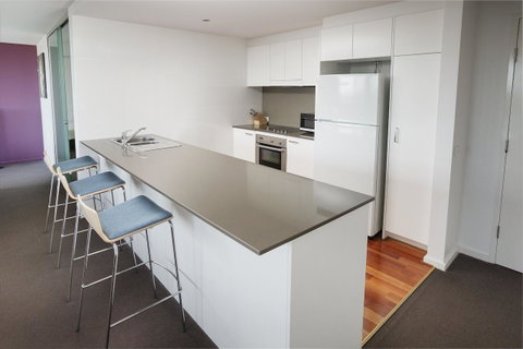 Honeysuckle Executive Apartments - Accommodation Newcastle 42