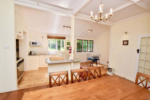 Dangal Gardens - Accommodation Newcastle 13