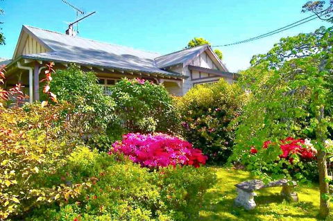 Dangal Gardens - Accommodation Newcastle 2