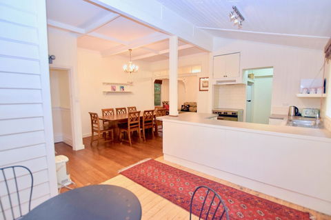 Dangal Gardens - Accommodation Newcastle 14