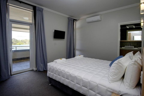 Lakes And Ocean Hotel Forster - Accommodation Newcastle 12
